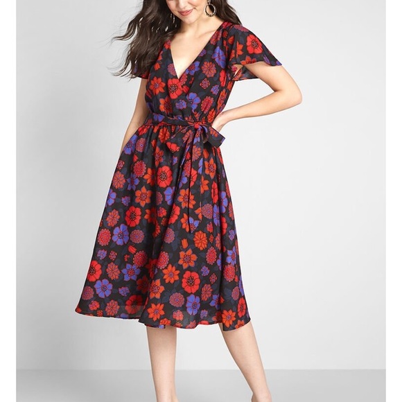 Modcloth Dresses & Skirts - ModCloth floral a-line wrap Dress